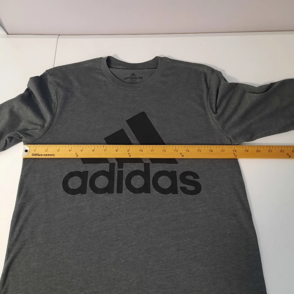 Bundle of 2 Adidas Men's Long Sleeve Tee Shirts Gray and Navy Blue size Small